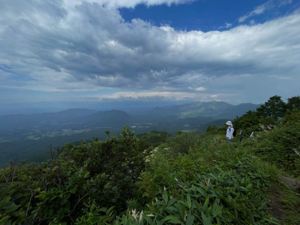 朝5時出発の飯綱山登山
